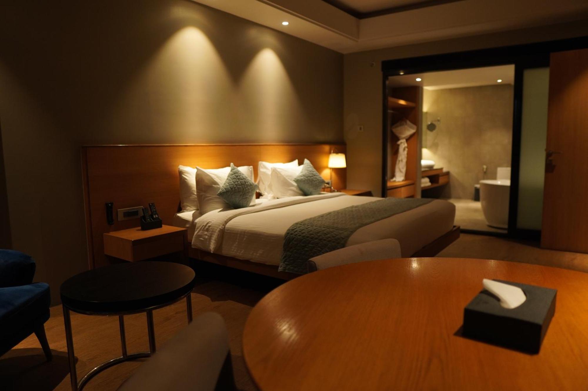 Hotel Kiranshree Grand Guwahati Exterior foto