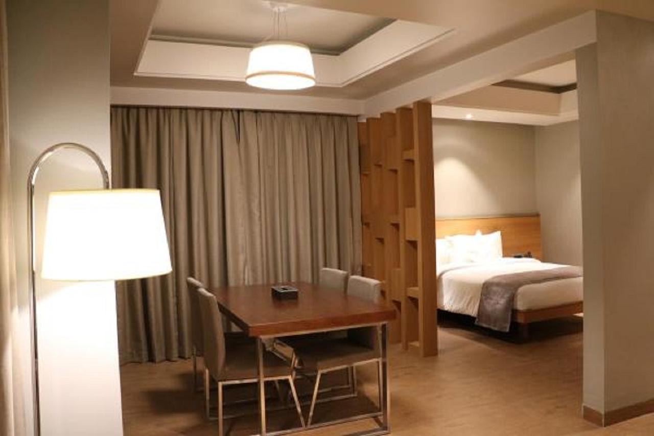 Hotel Kiranshree Grand Guwahati Exterior foto