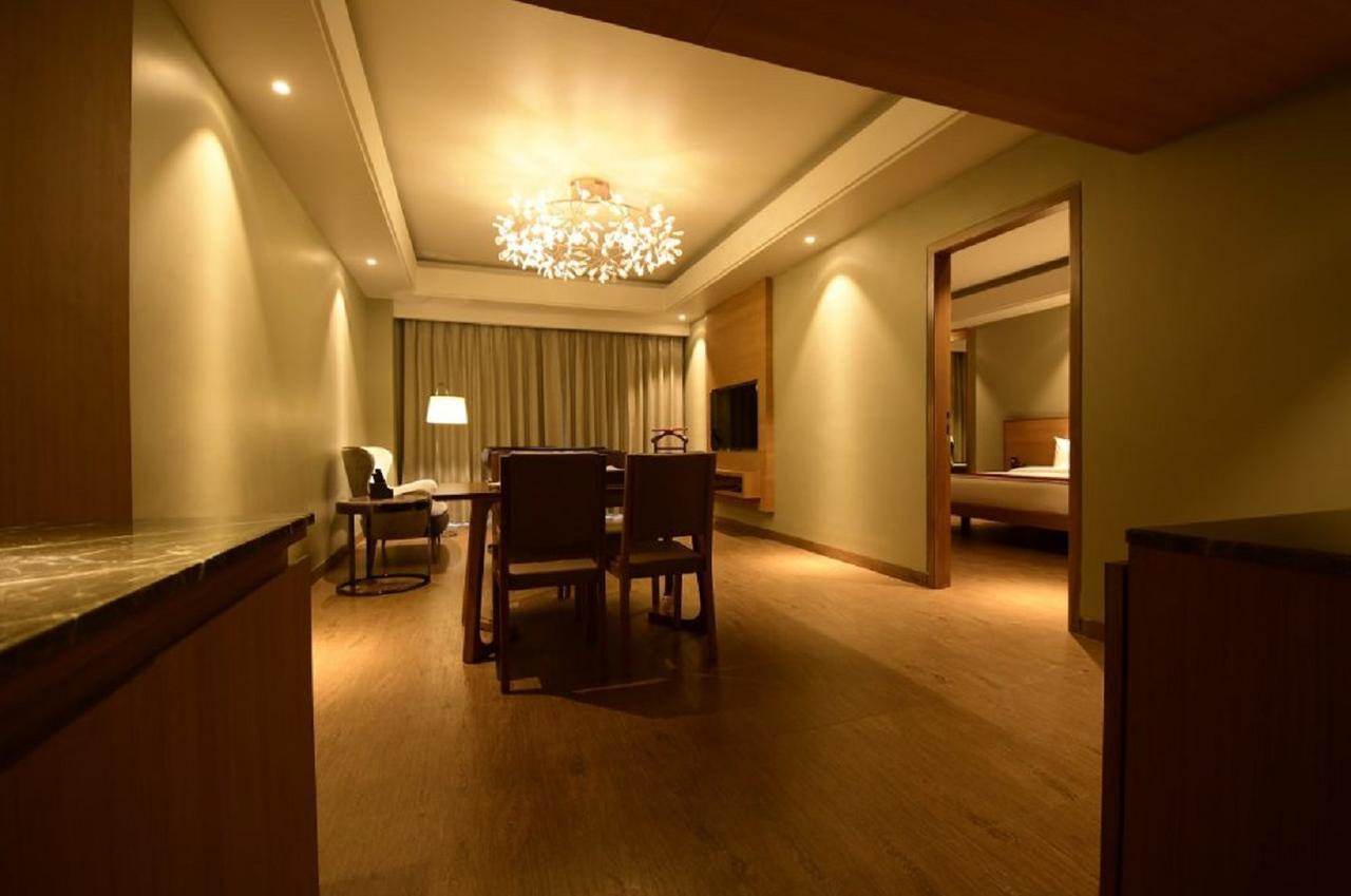 Hotel Kiranshree Grand Guwahati Exterior foto