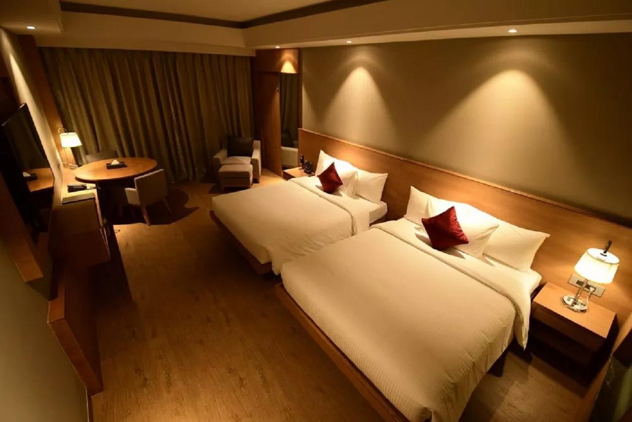 Hotel Kiranshree Grand Guwahati Exterior foto